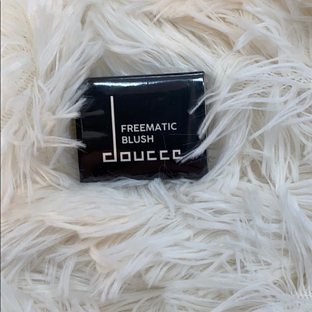Freematic blush in daydream brand new